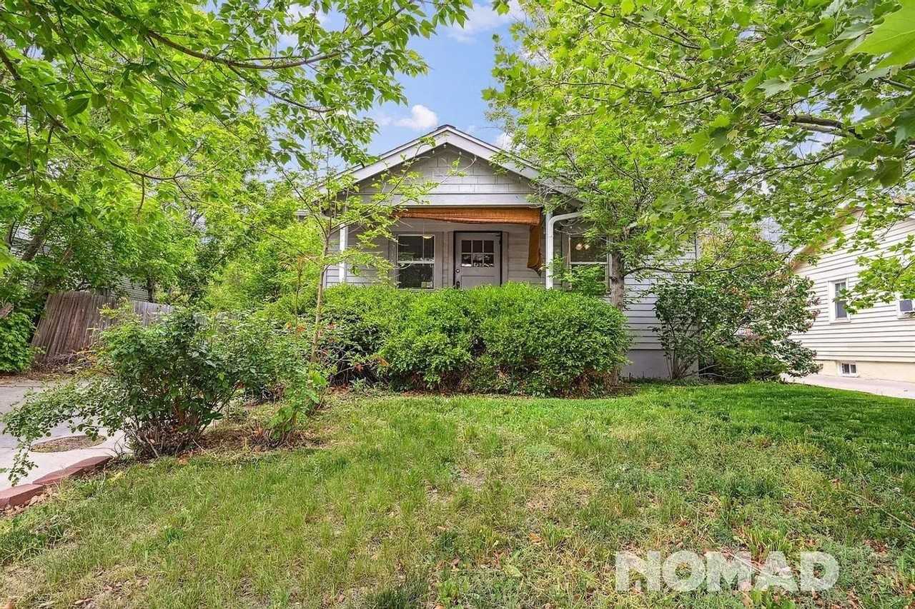 5163 Beach Ct - Photo 2 of 26