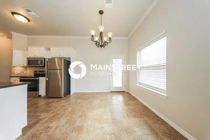 2405 Shell Dr - Photo 6 of 17