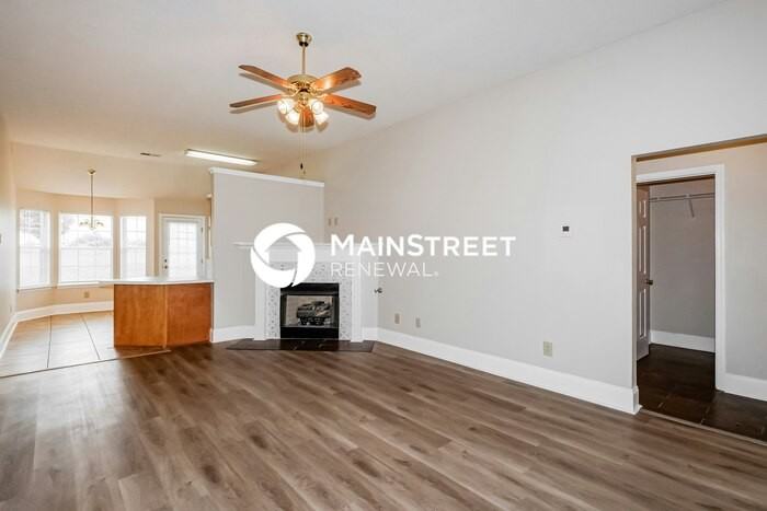 8260 Clubview Dr - Photo 4 of 17
