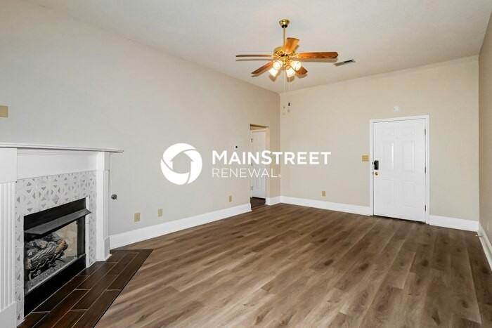8260 Clubview Dr - Photo 5 of 17