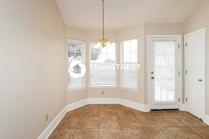 8260 Clubview Dr - Photo 6 of 17