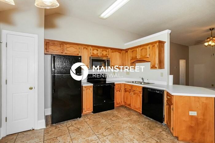 8260 Clubview Dr - Photo 7 of 17