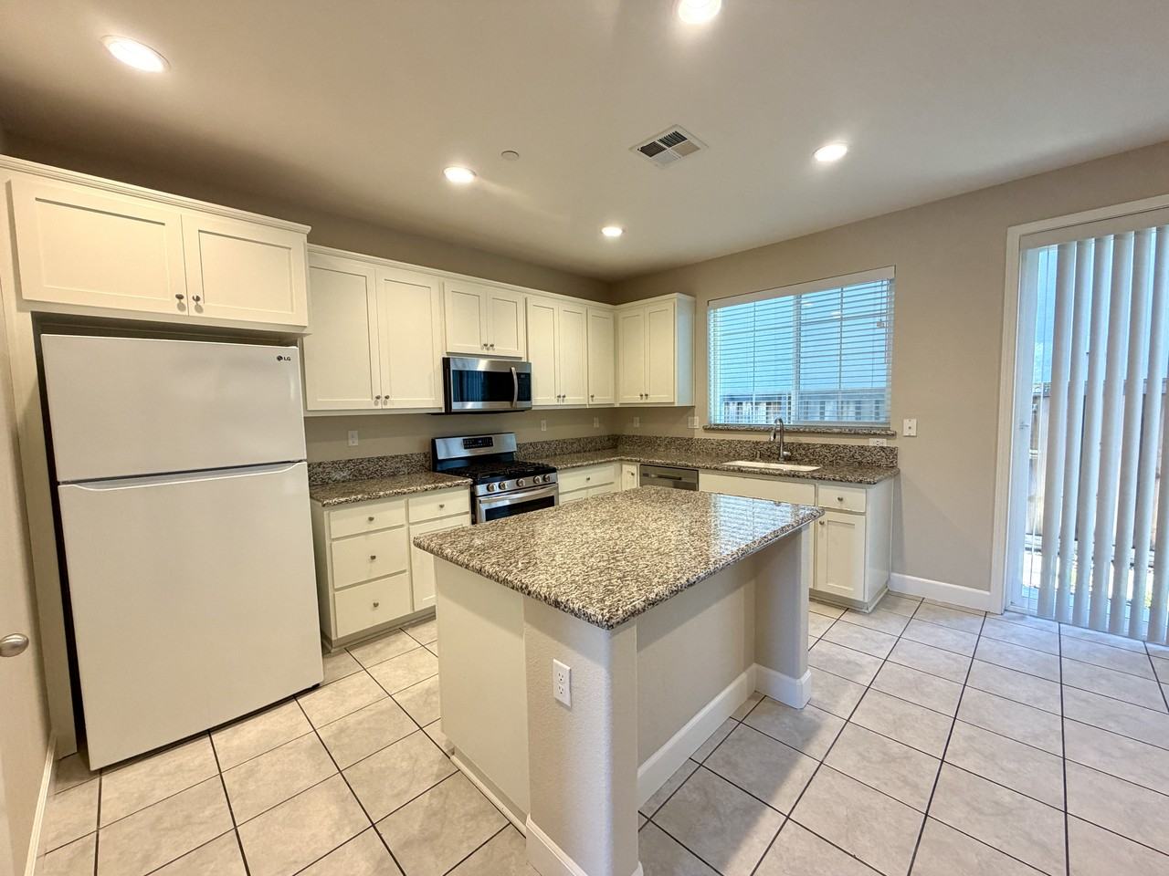 99 Liberty Ct #NA - Photo 5 of 30