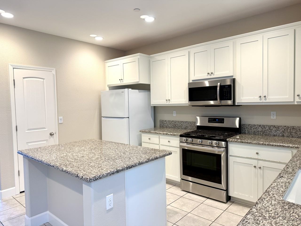 99 Liberty Ct #NA - Photo 7 of 30