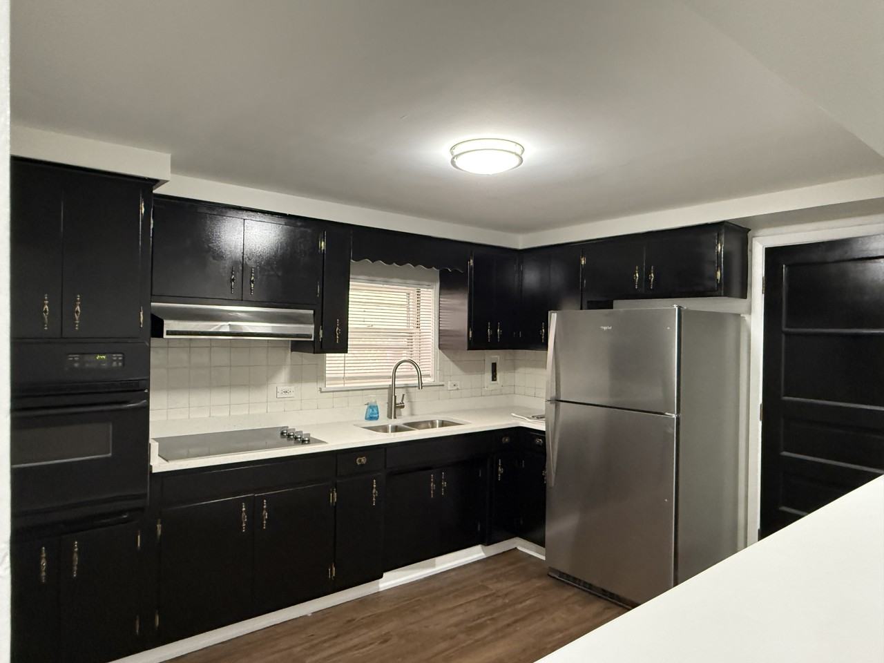 9533 Schiller Blvd #G - Photo 5 of 10