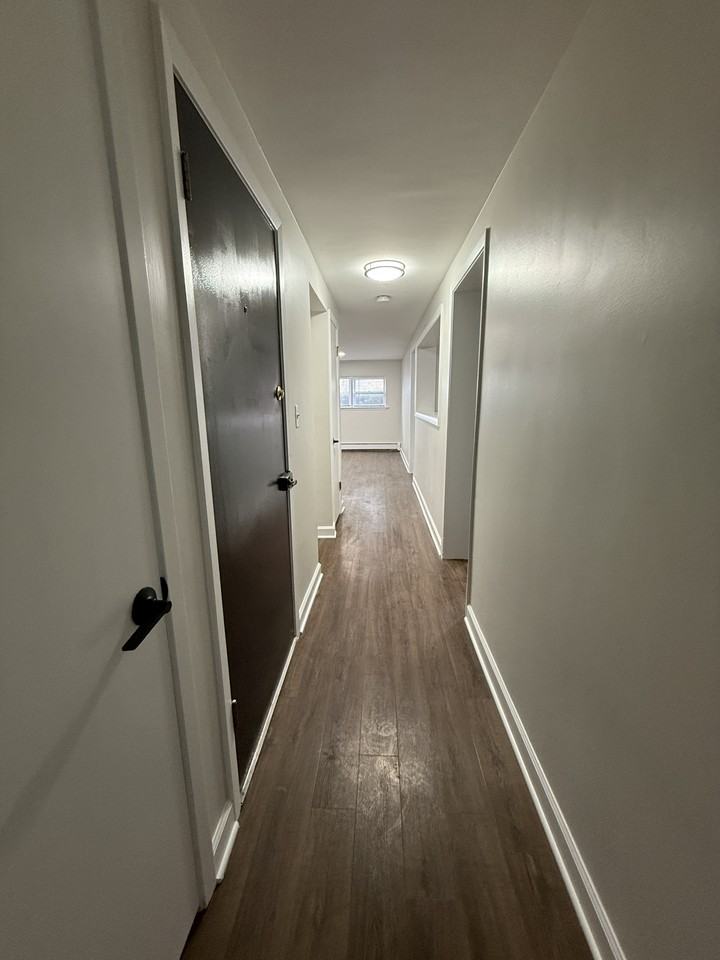 9533 Schiller Blvd #G - Photo 7 of 10