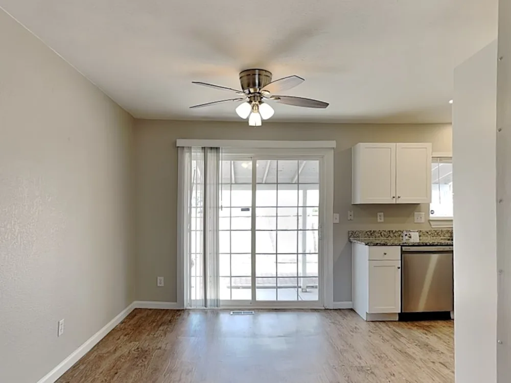 3563 S Lewiston Way #NA - Photo 3 of 10