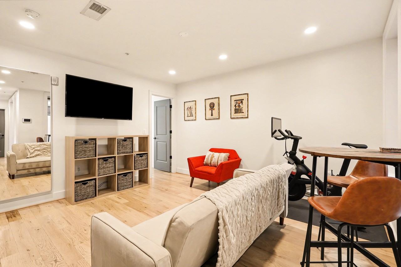 811 Upshur Street Northwest #1 - Photo 4 of 31