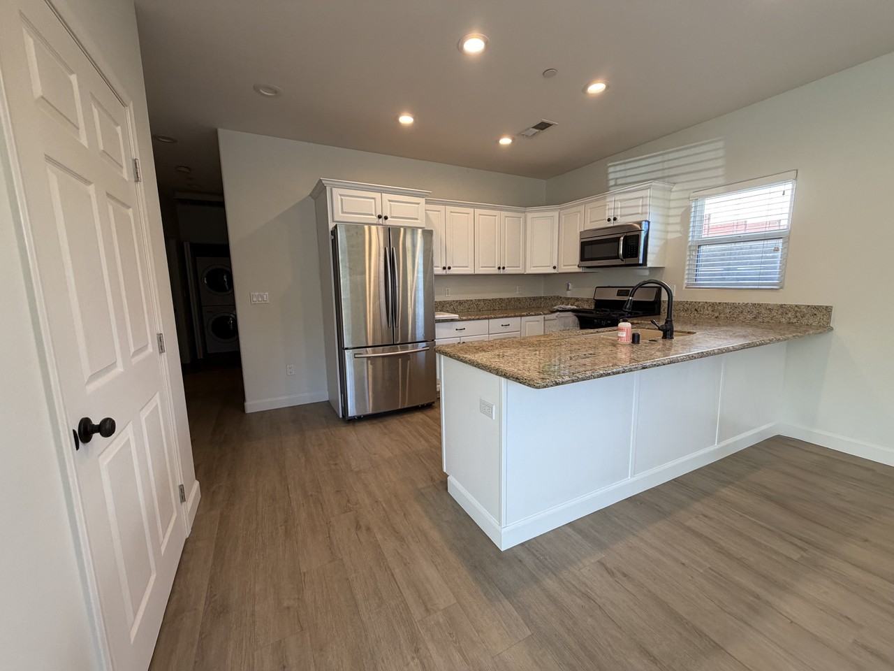 2732 Island Ave #A - Photo 4 of 13