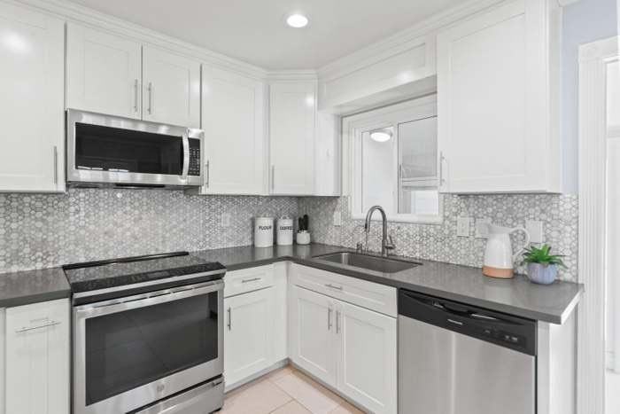 492 Vine Avenue - Photo 6 of 21