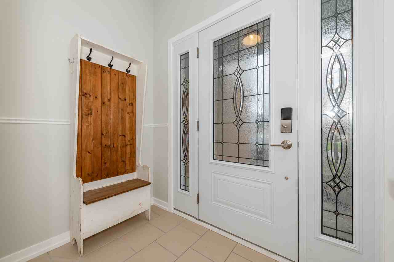 1160 Beaujolais Crescent - Photo 7 of 41