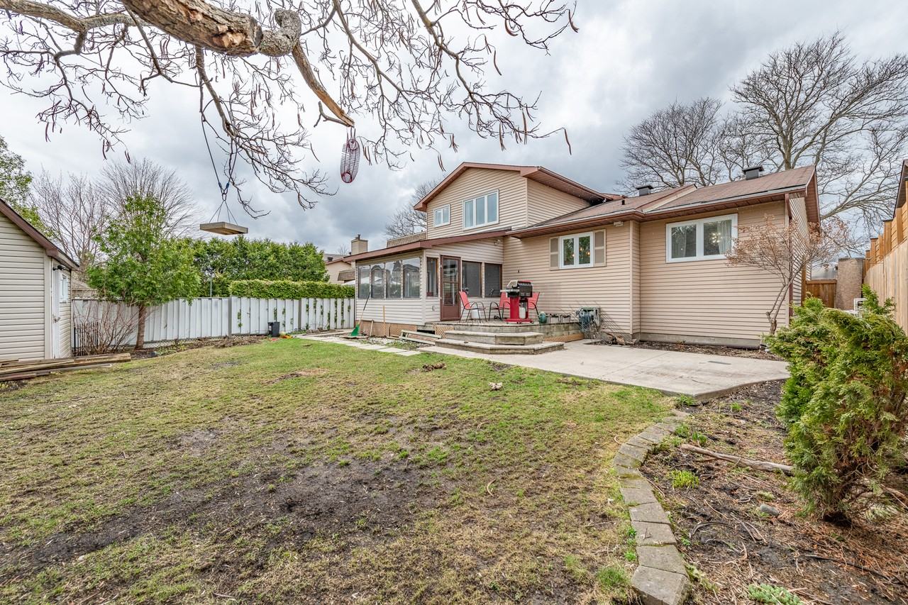 1160 Beaujolais Crescent - Photo 4 of 41