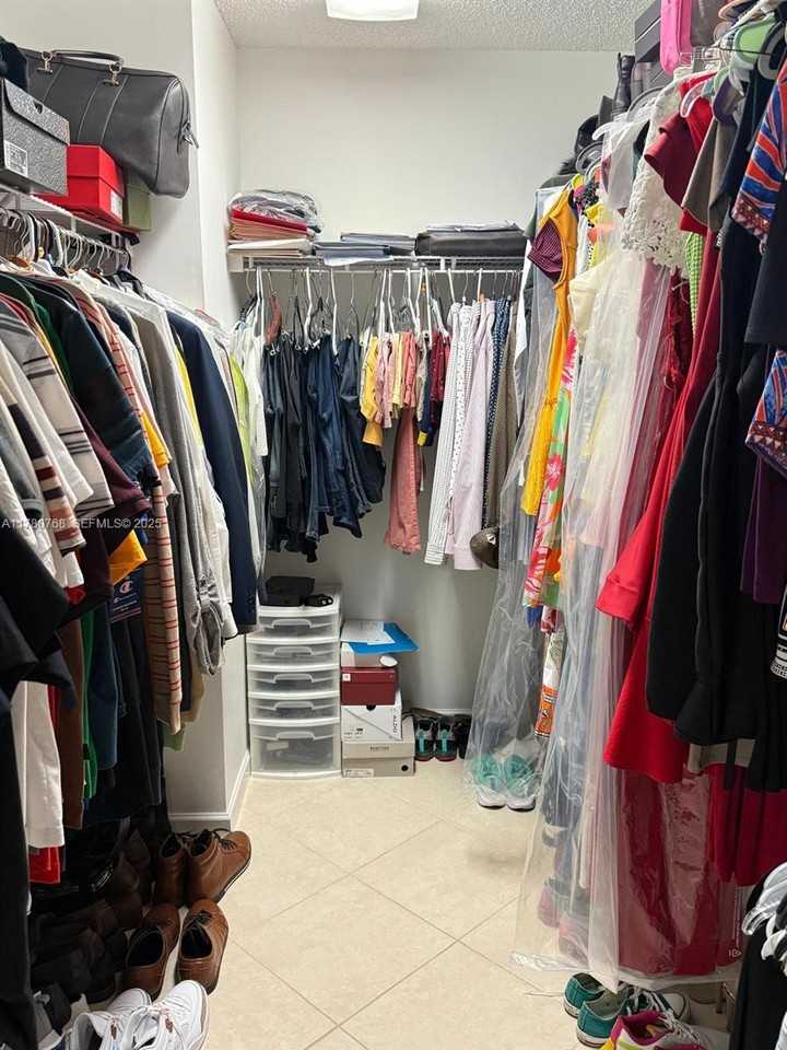 5002 Southwest 155th Avenue #5002 - Photo 3 of 32