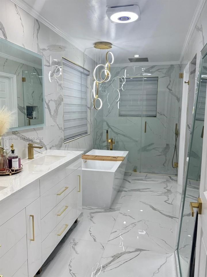 5002 Southwest 155th Avenue #5002 - Photo 7 of 32