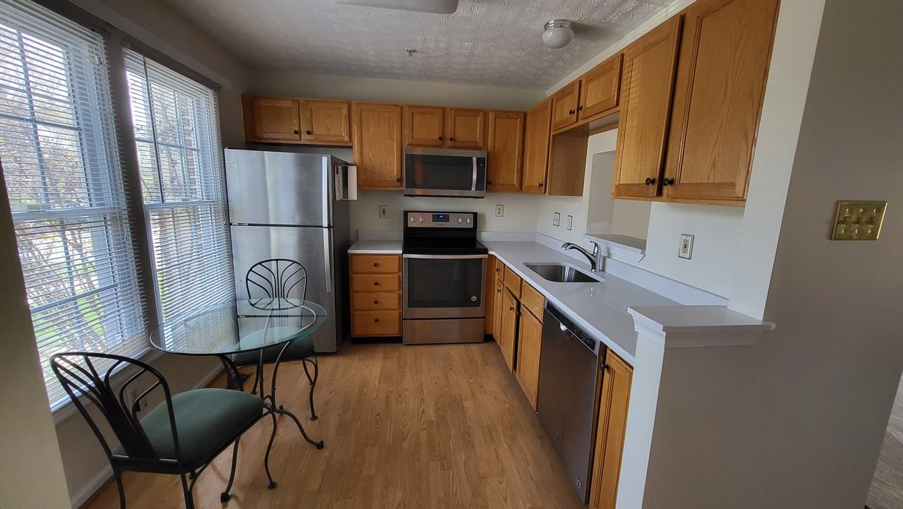 7912 Brightwind Court - Photo 3 of 27