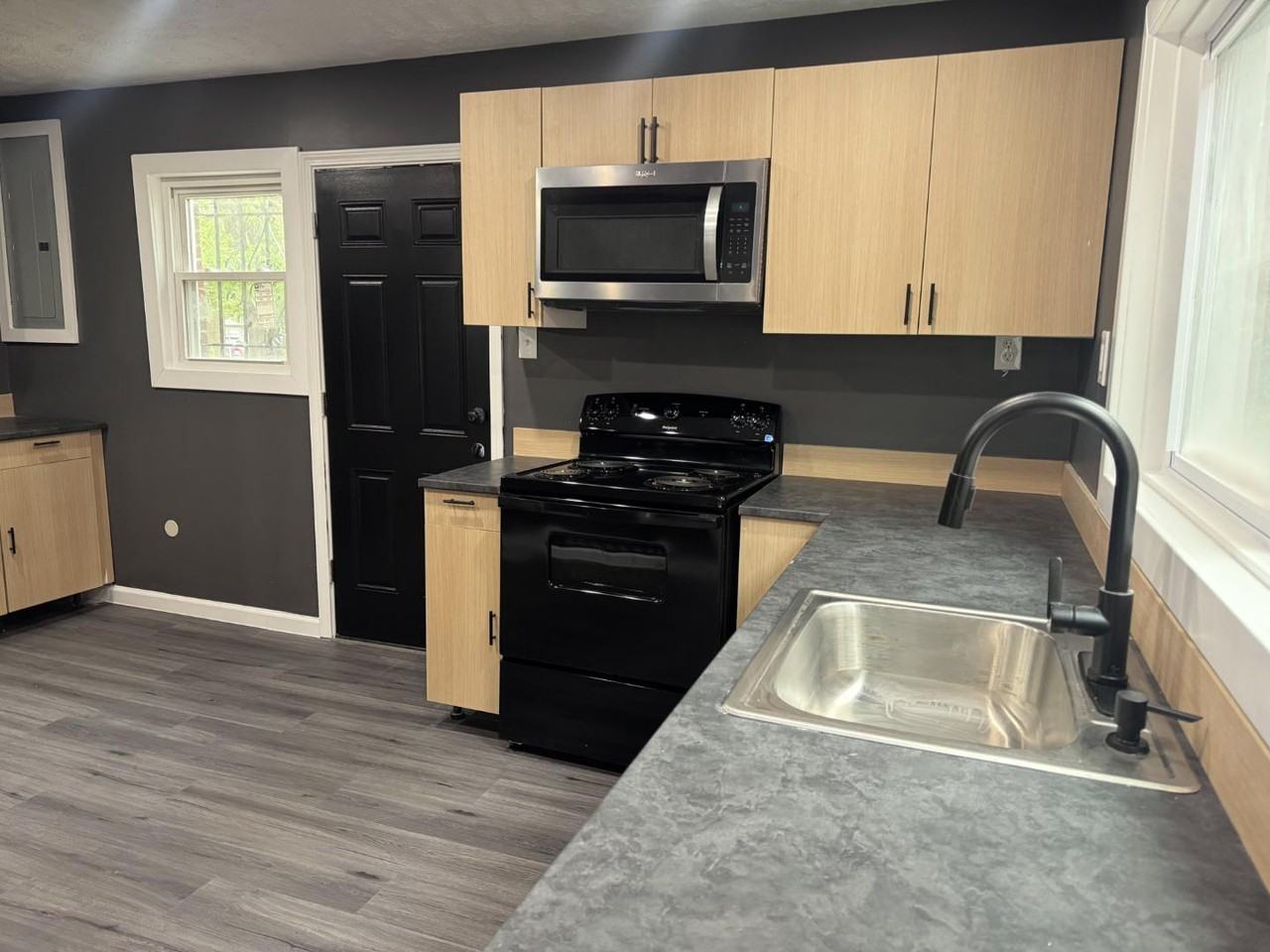 2109 Winfield Ave - Photo 5 of 20