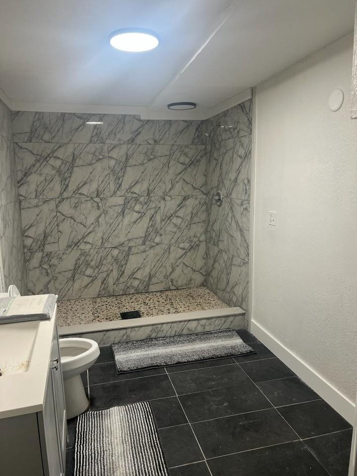 3703 N 55th St - Photo 2 of 5