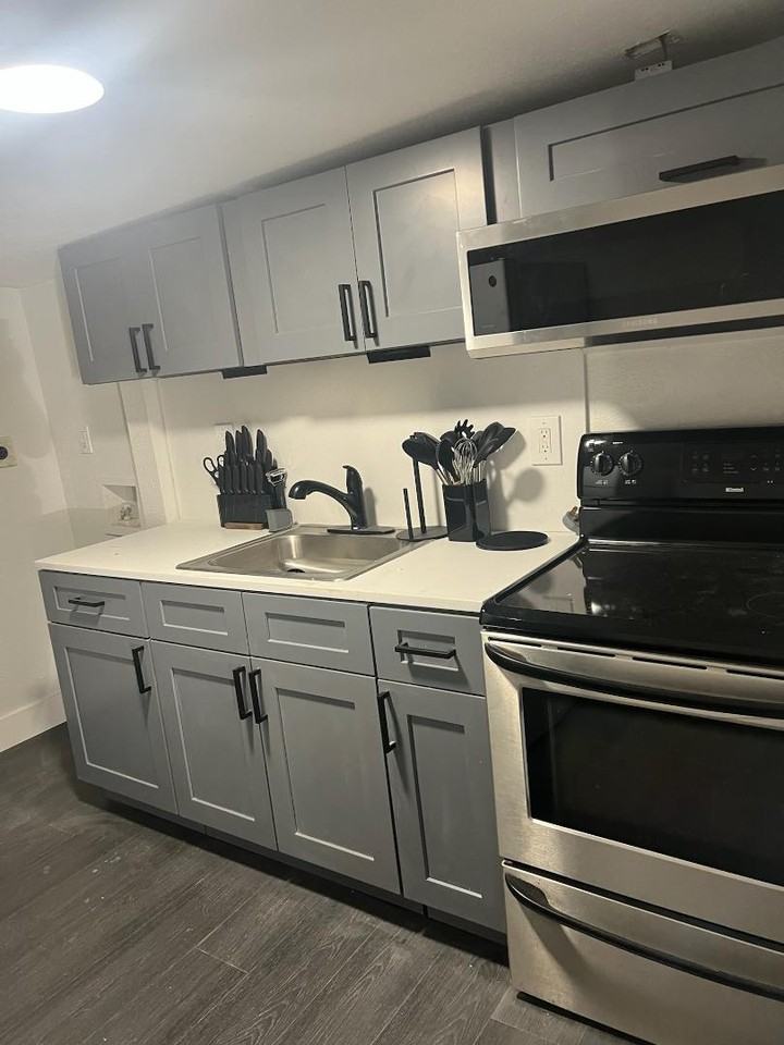 3703 N 55th St - Photo 3 of 5