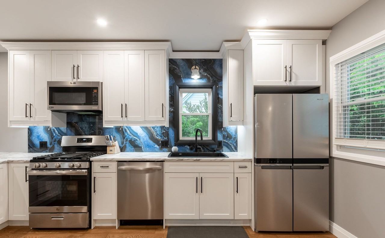 789 Walker Street - Photo 6 of 26