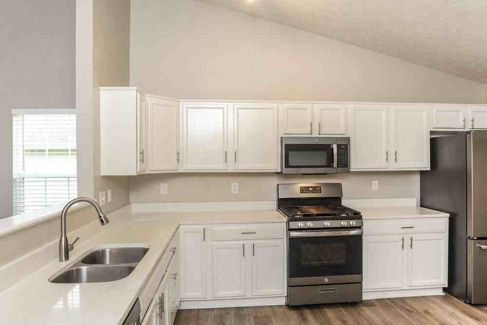 5765 Arlington Dr - Photo 7 of 16