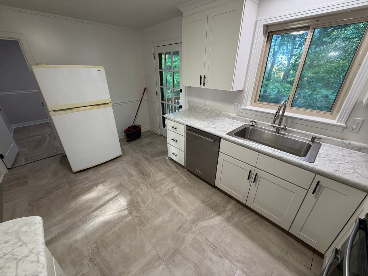 1051 Cox Mill Rd - Photo 2 of 46