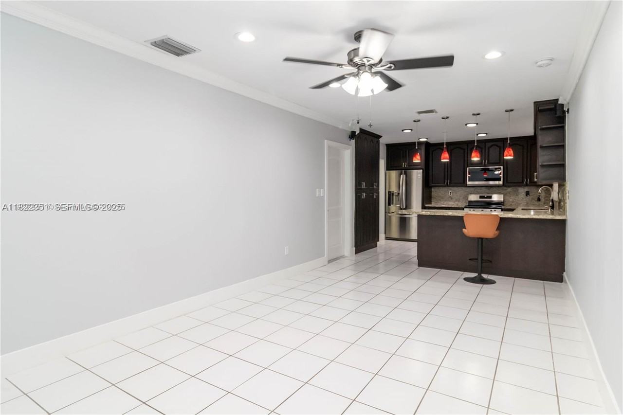 10260 Southwest 108th Place #n - Photo 3 of 44