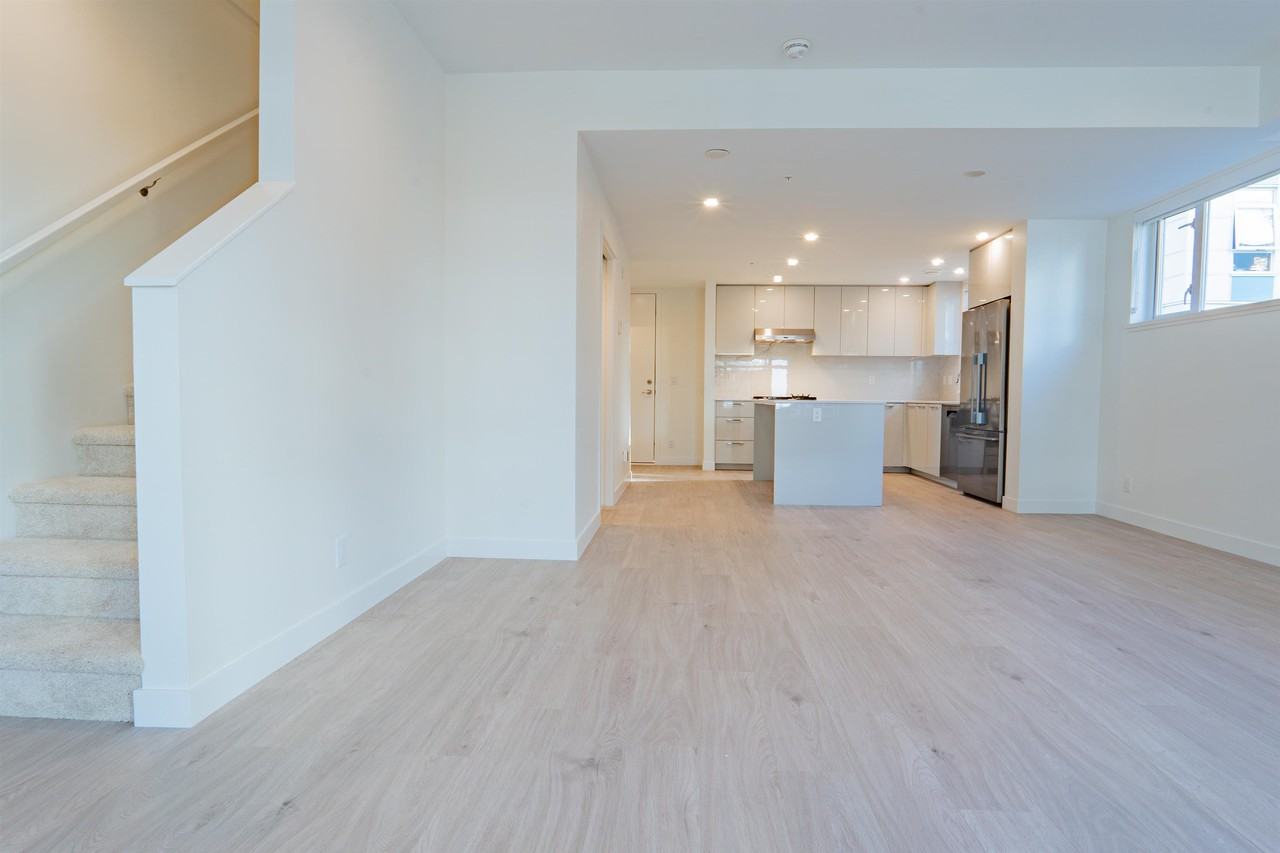 10333 River Drive #28 - Photo 3 of 8