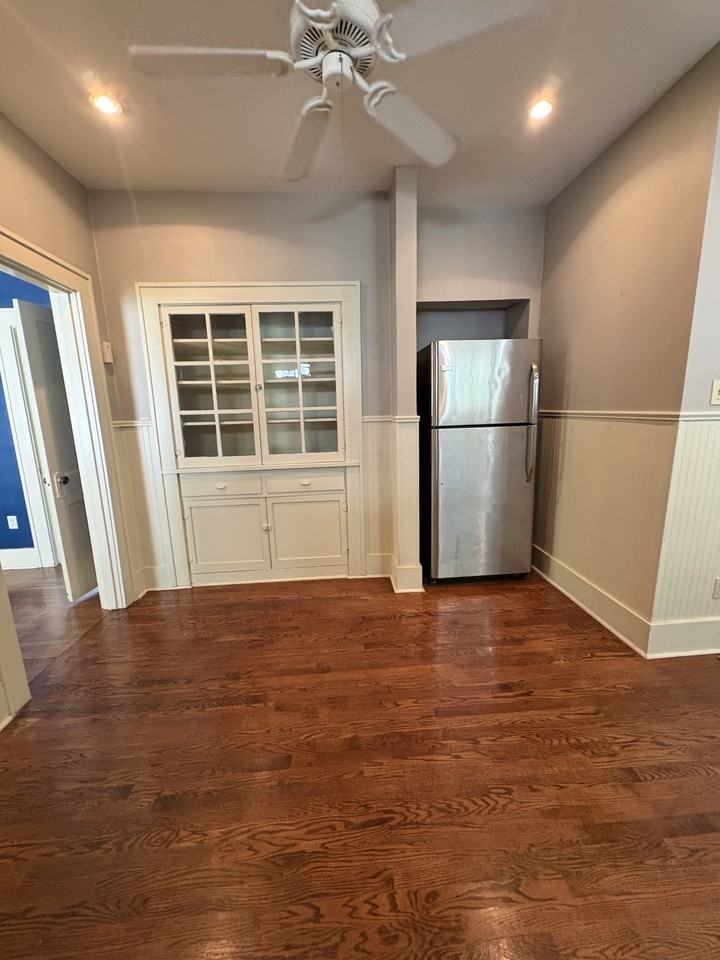 100 Linwood Ct #1 - Photo 3 of 14