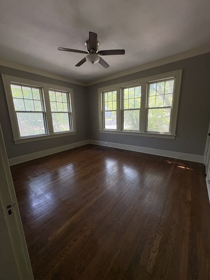 100 Linwood Ct #1 - Photo 4 of 14