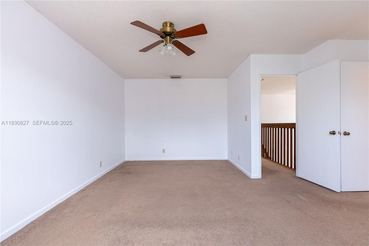 2592 West Saratoga Drive - Photo 3 of 31