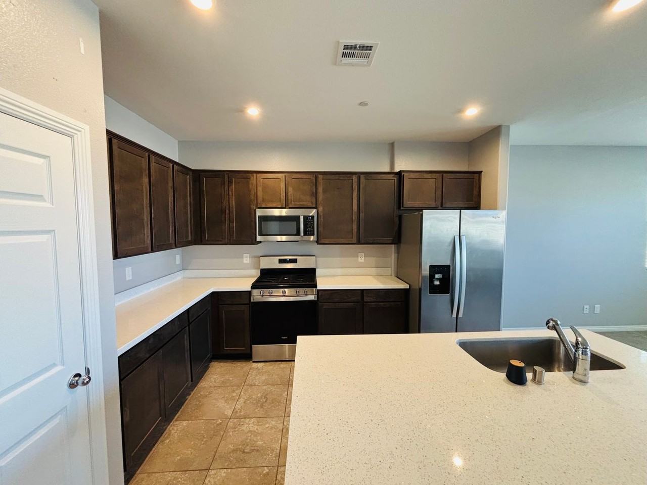1276 Arcadia Rim Pl - Photo 3 of 20