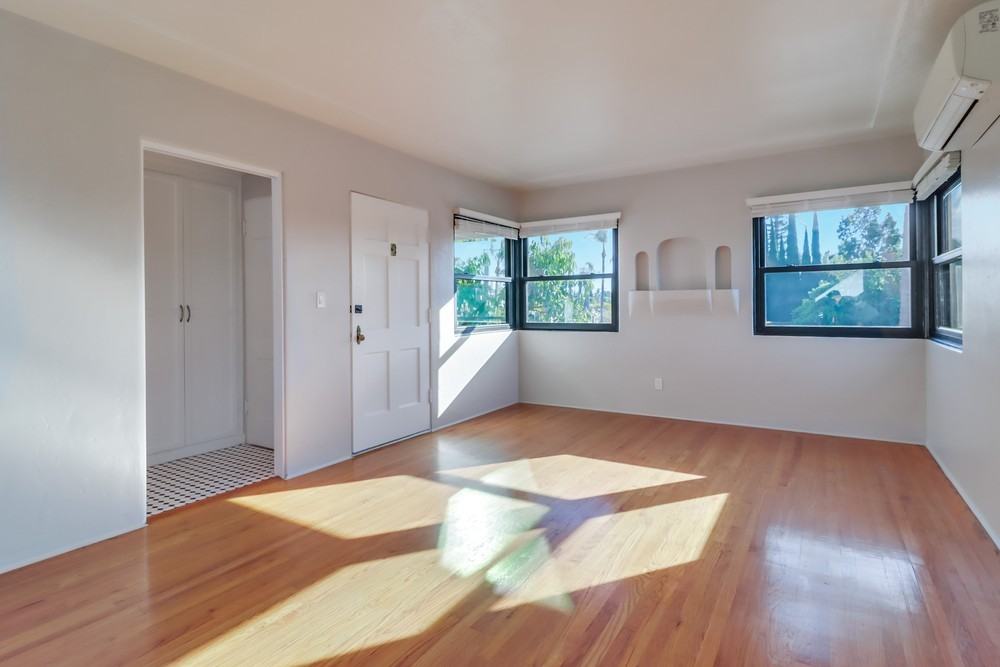 4706 Vista Street - 1 #1 - Photo 7 of 21