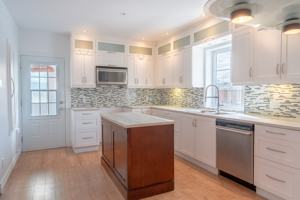 featured image of 784 Rue Crevier