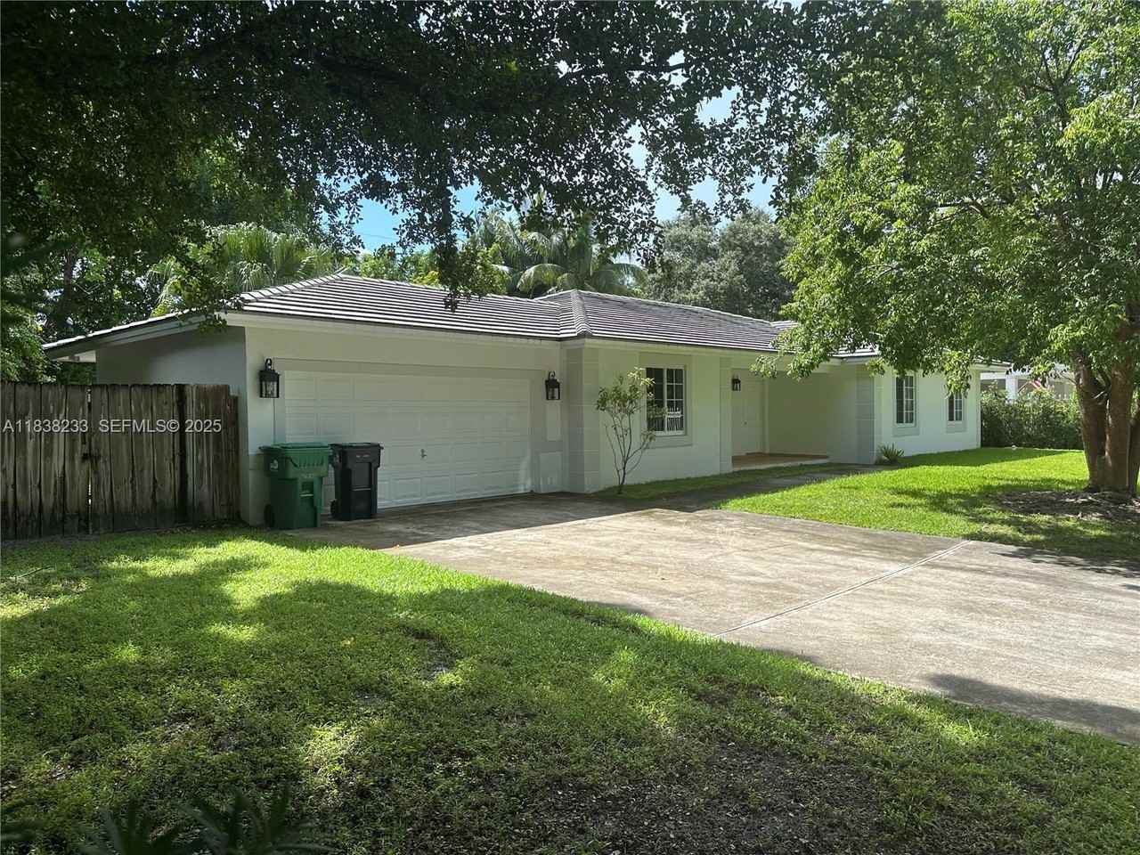 16601 Southwest 92nd Avenue - Photo 5 of 34