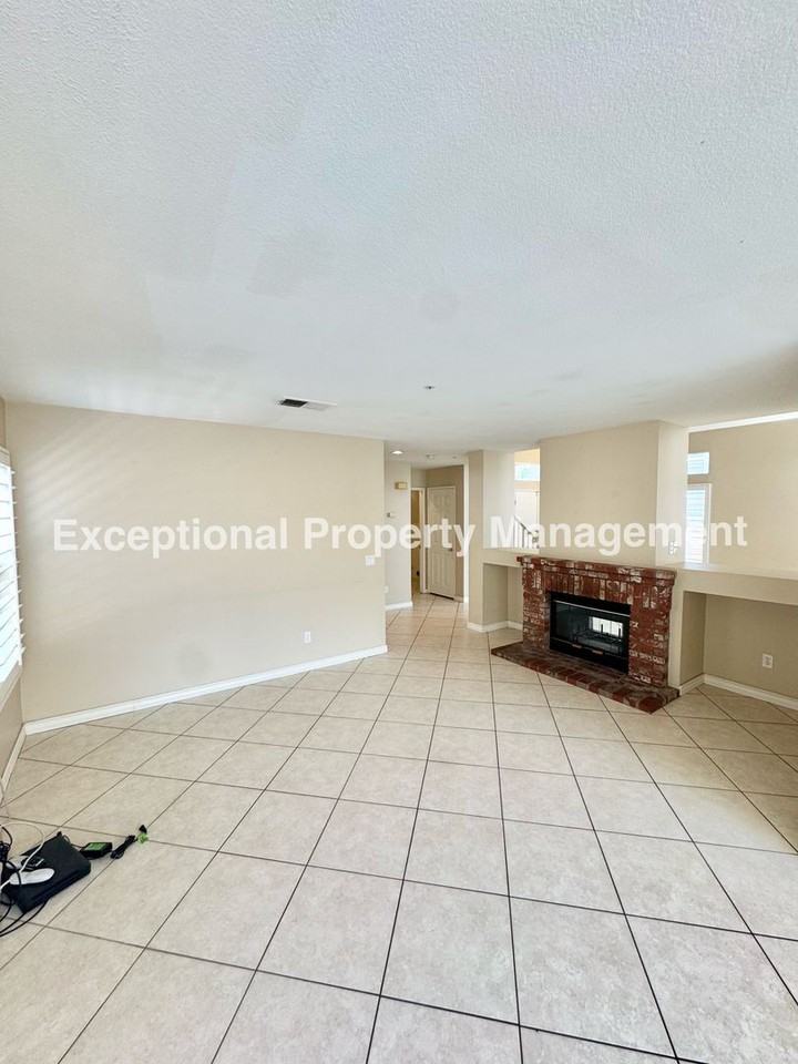 11567 Amelia Dr - Photo 6 of 23