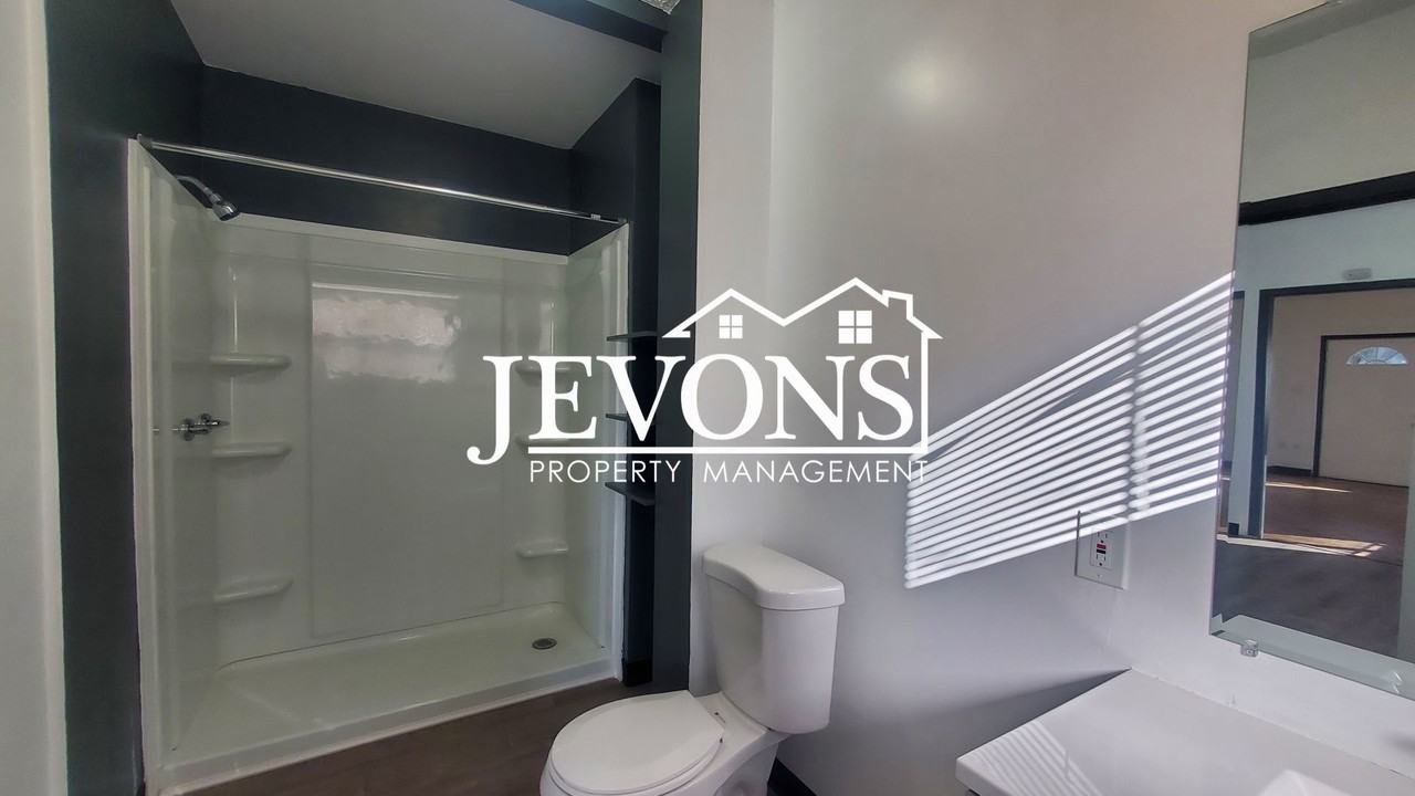 713 N 6th St - Photo 6 of 23