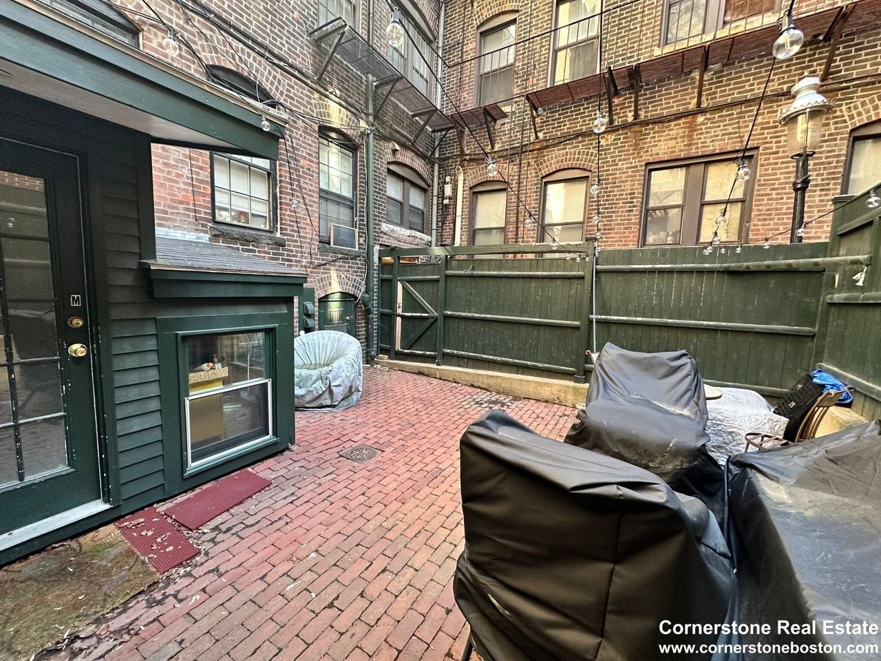 25 Phillips St - Photo 4 of 11