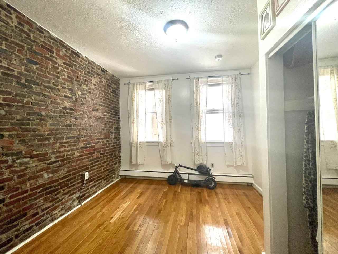 18 Garden St - Photo 3 of 5
