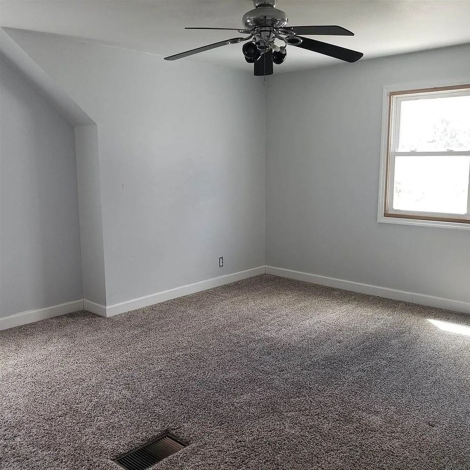 2215 Falls Ave - Photo 7 of 14