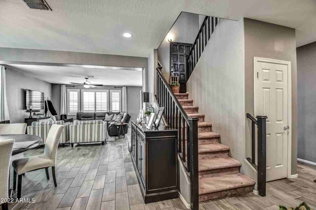 2382 W Chinook Dr - Photo 7 of 24