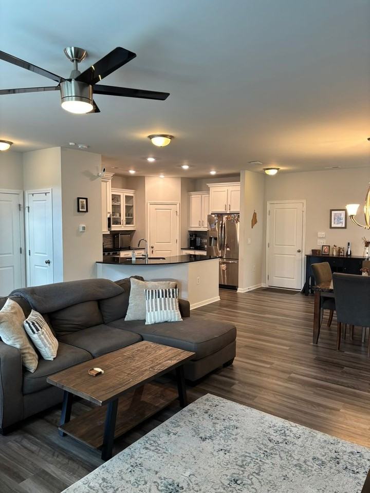 1212 Homecoming Way - Photo 2 of 14