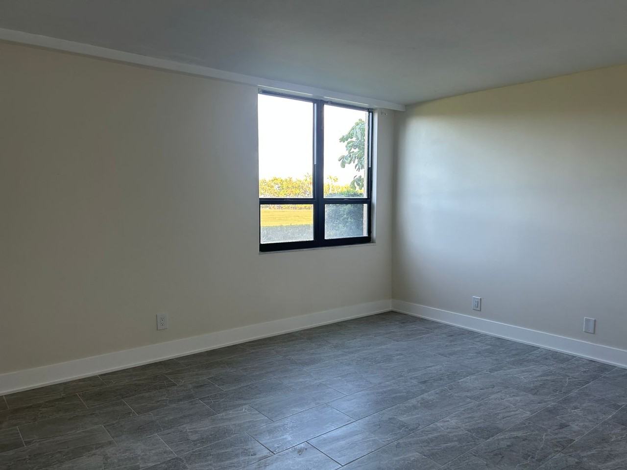 2618 Cove Cay Dr #103 - Photo 4 of 11