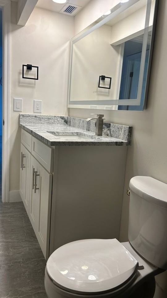 2618 Cove Cay Dr #103 - Photo 7 of 11