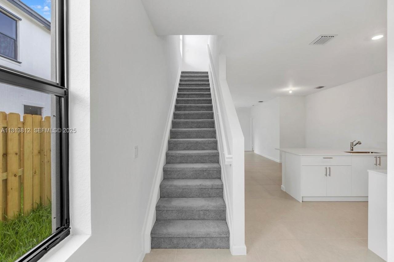 3050 Park Place #5838 - Photo 4 of 34