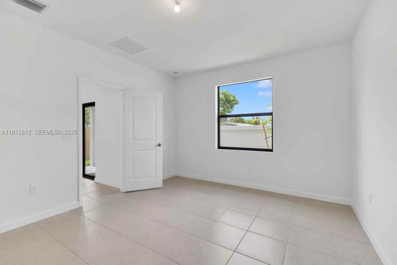 3050 Park Place #5838 - Photo 6 of 34