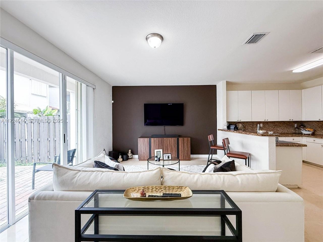 8160 Northwest 116th Avenue - Photo 6 of 49