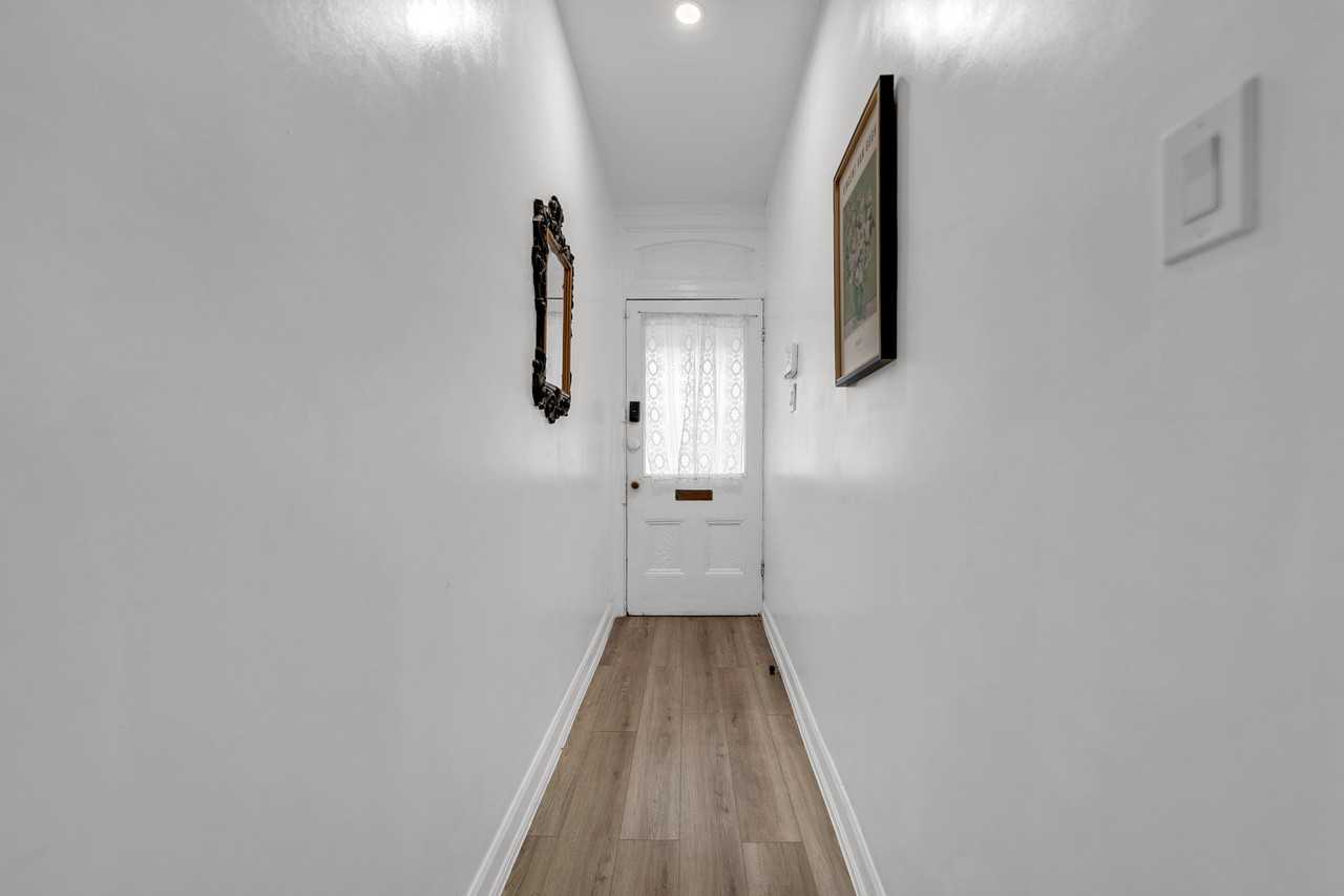 11 D'Arcy Street - Photo 2 of 23