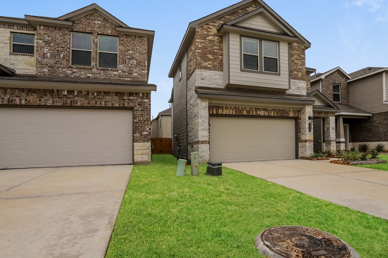 7915 Fijian Cypress Dr - Photo 5 of 27