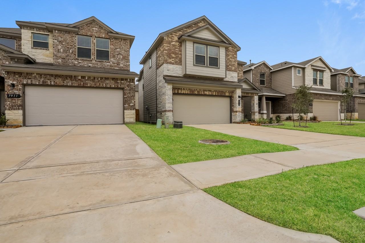 7915 Fijian Cypress Dr - Photo 6 of 27