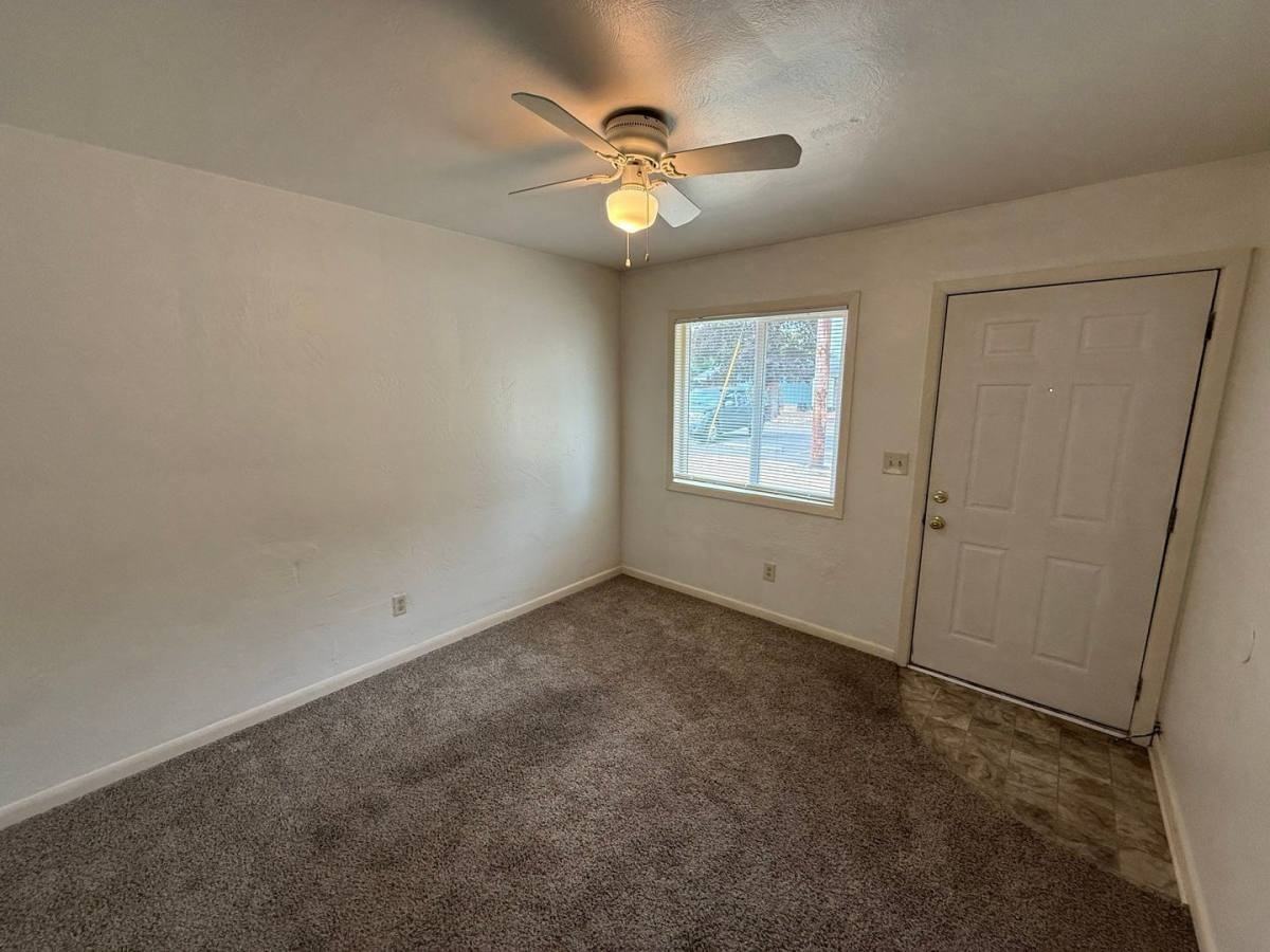 1570 Bellevue St Se - Photo 2 of 10